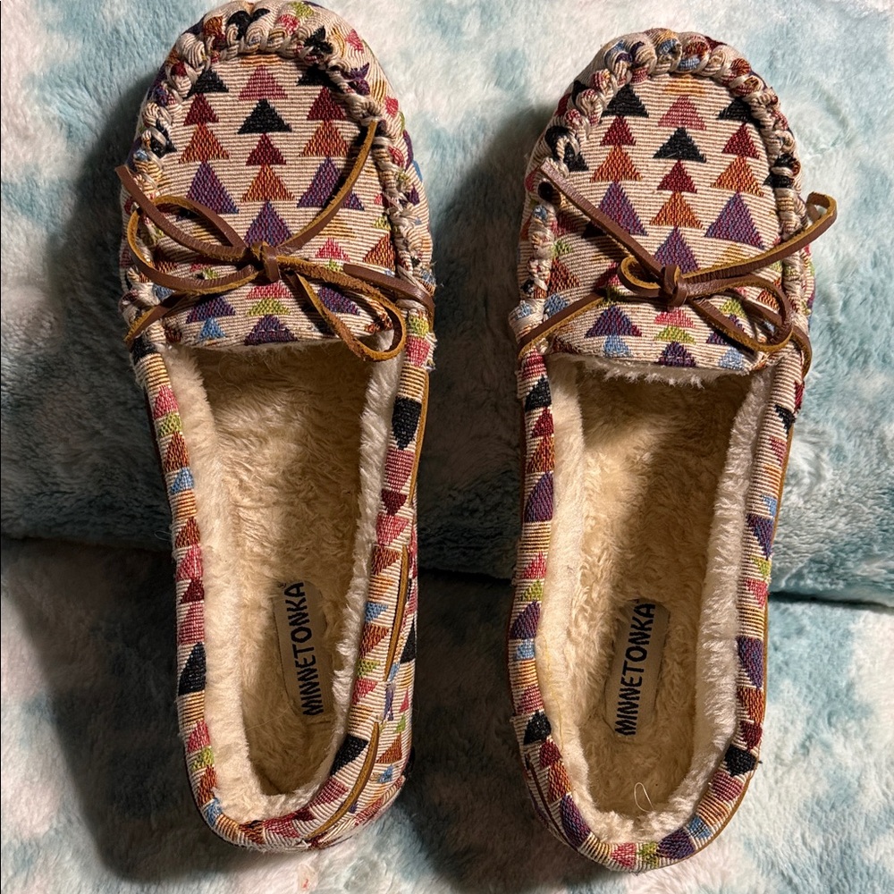 Minnetonka Multi-Color Aztec Pattern Moccasins Wi… - image 1